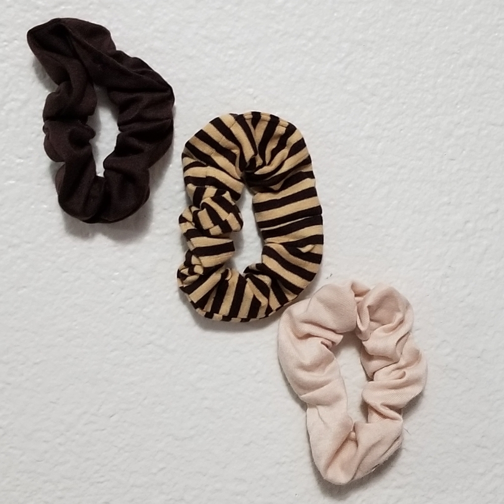 Assorted Scrunchie Set - Picture 3 of 4